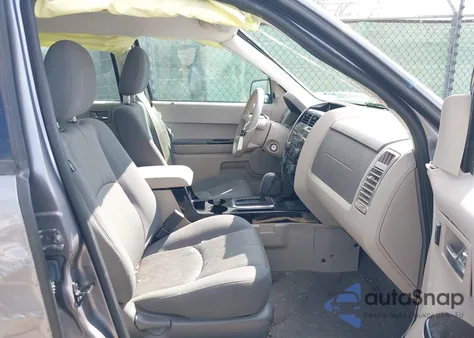 2008 Mazda Tribute I Sport from USA, damaged, VIN 4F2CZ02Z68KM26810